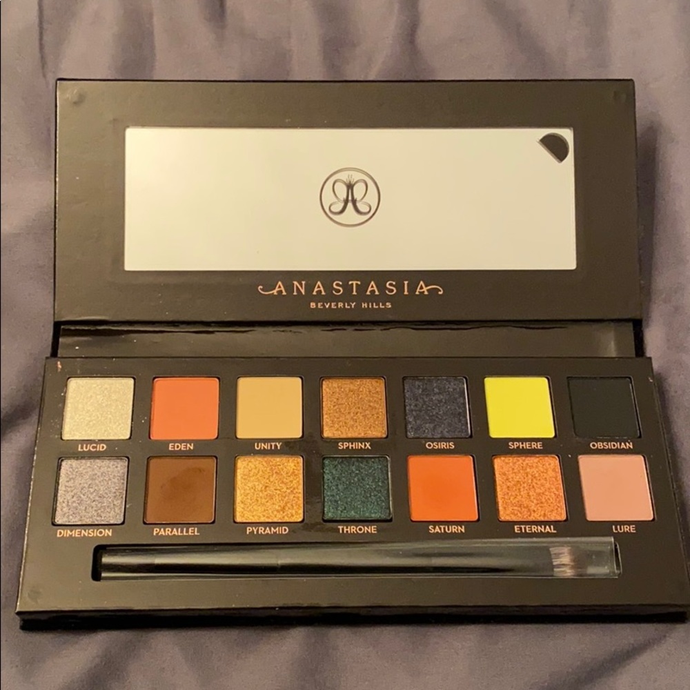 Anastasia prism palette